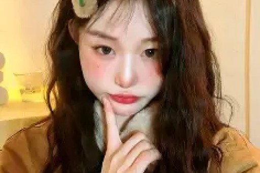 虞书欣最害怕的事发生了女同学下场倒油圈内霸凌只是冰山一角